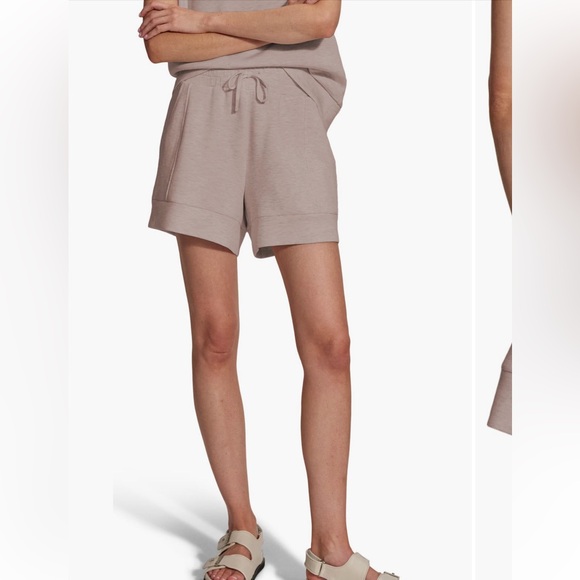 Varley Atrium high waist shorts